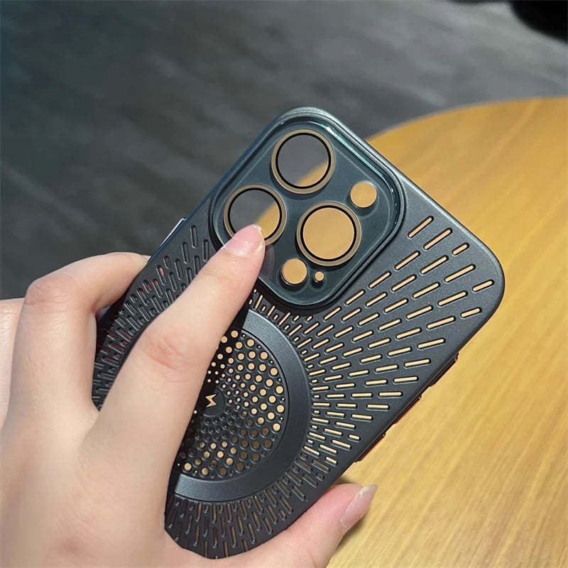 Breathable Heat Dissipation Mesh Shell For iPhone 15 15Pro 15 ProMax Phone Case Magnetic Suction Charging Skin Protection Covers